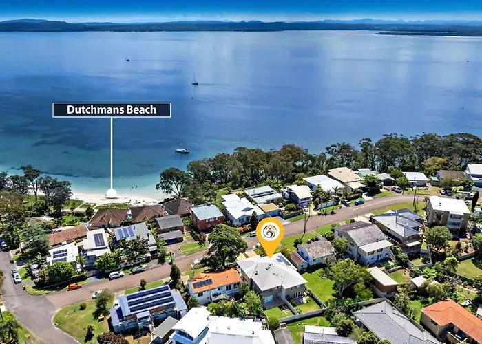 Dutchmans Bay Escape 45A Thurlow